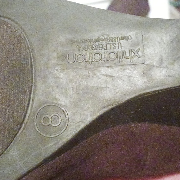 Xhilsaration Size 8 Brown Suede  w 3" platform heels - Picture 4 of 5